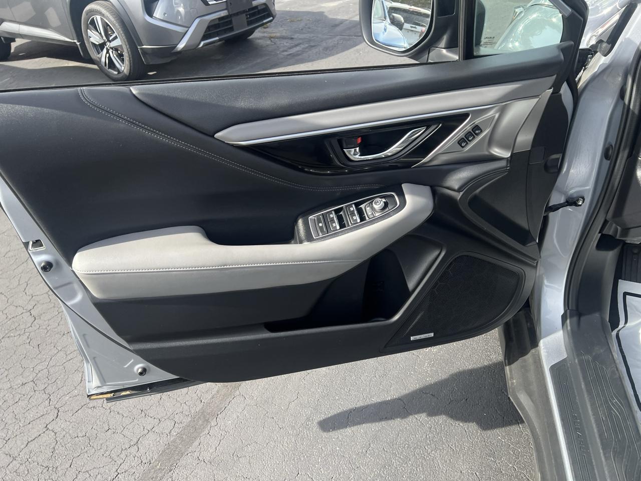 Subaru Outback Limited CVT 2021