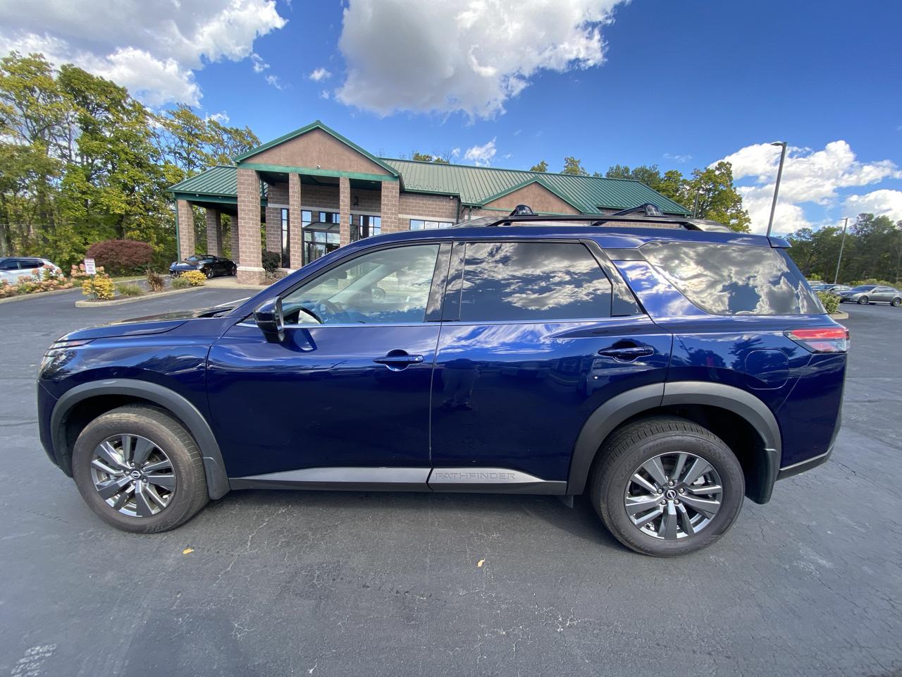Nissan Pathfinder SV 4WD 2025