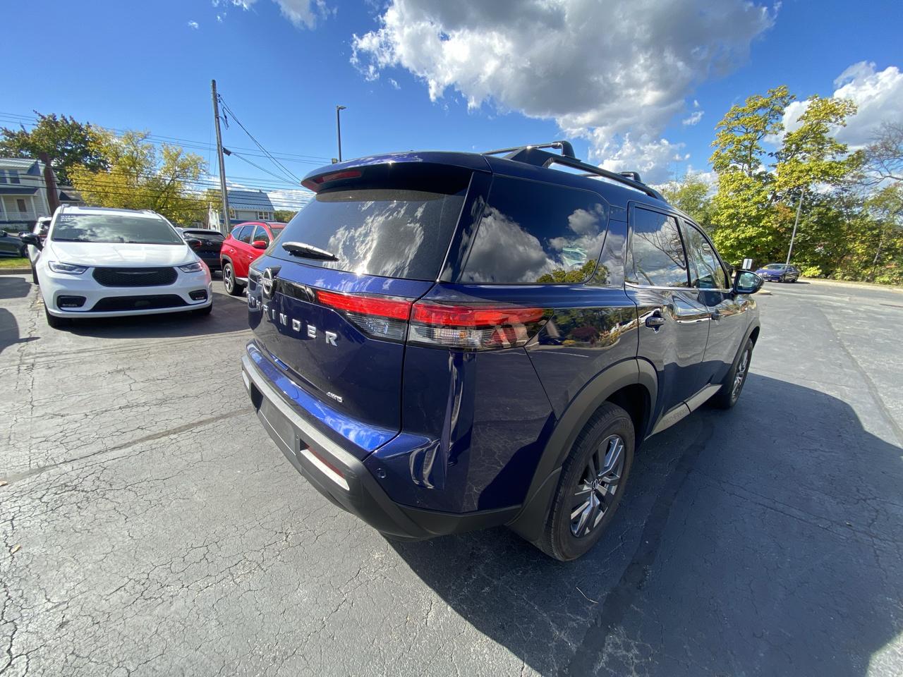 Nissan Pathfinder SV 4WD 2025