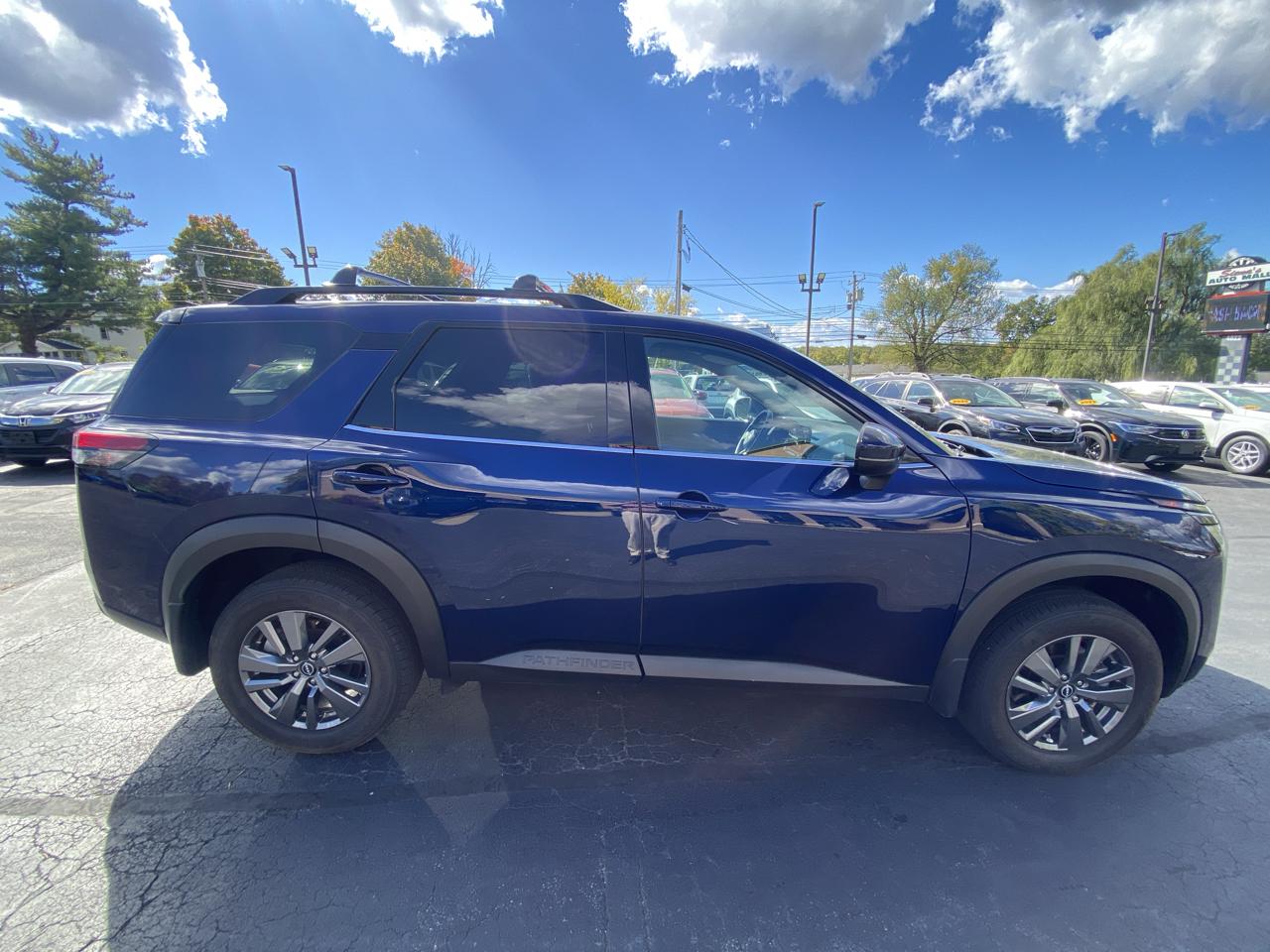 Nissan Pathfinder SV 4WD 2025
