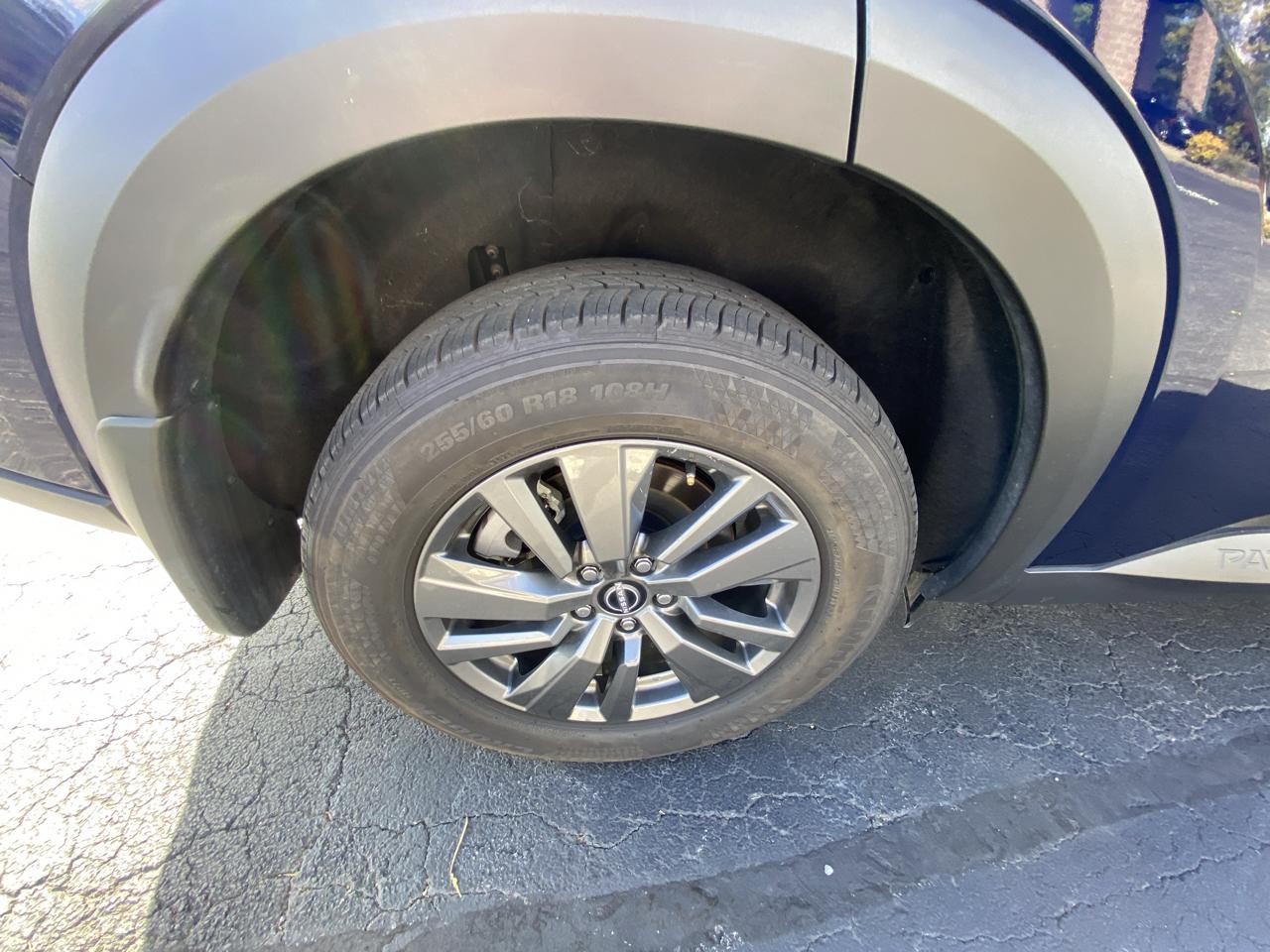 Nissan Pathfinder SV 4WD 2025