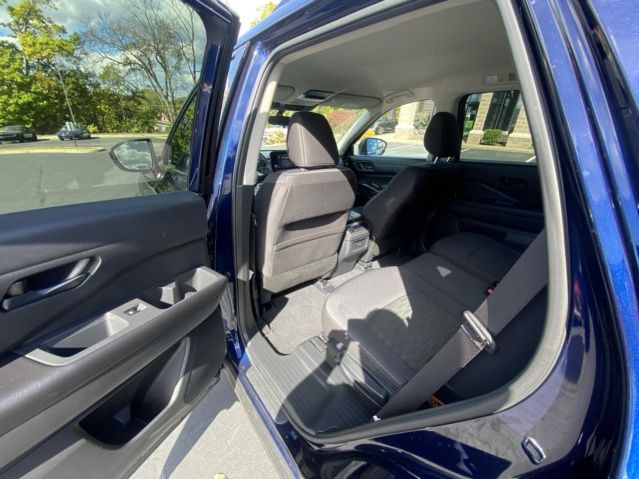 Nissan Pathfinder SV 4WD 2025