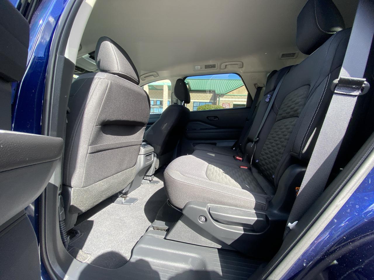 Nissan Pathfinder SV 4WD 2025