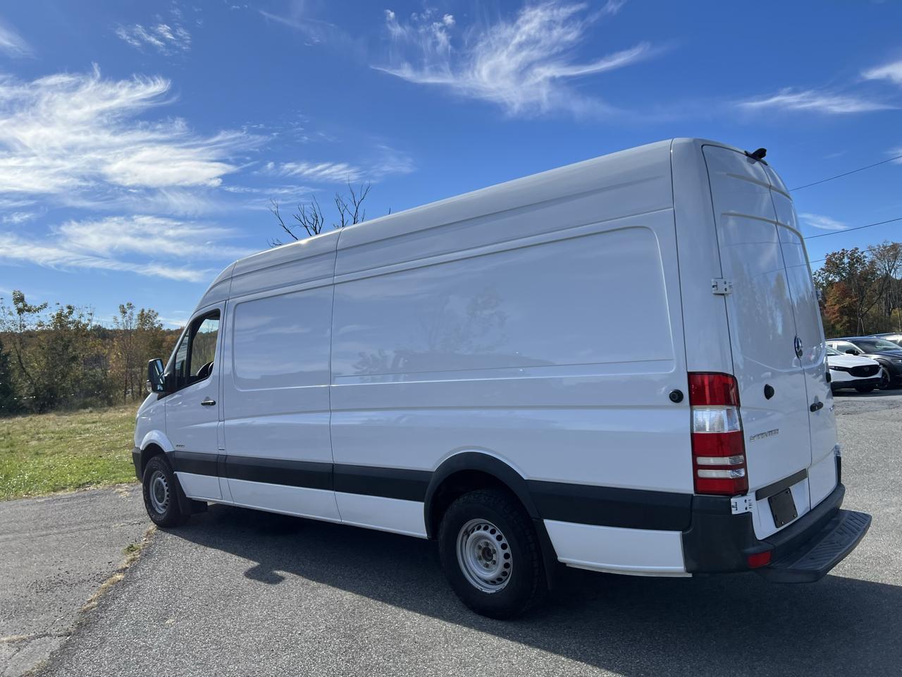 Mercedes-Benz Sprinter Cargo Vans RWD 2500 170" EXT 2016