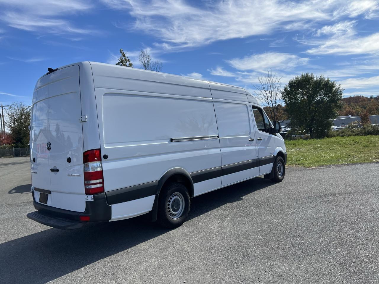 Mercedes-Benz Sprinter Cargo Vans RWD 2500 170" EXT 2016