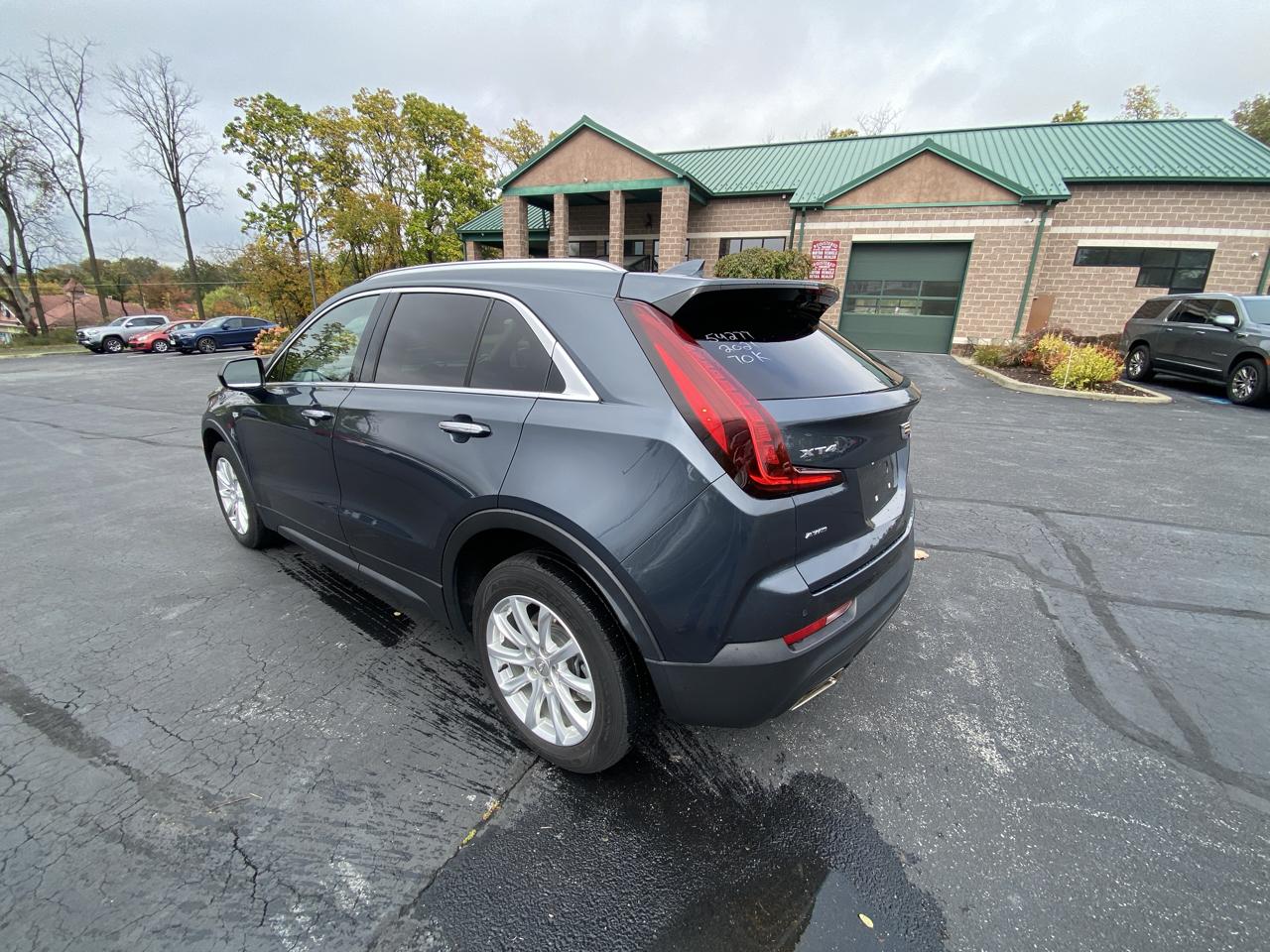Cadillac XT4 AWD 4dr Luxury 2021