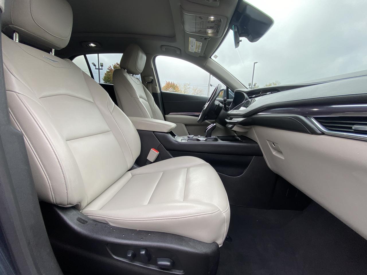 Cadillac XT4 AWD 4dr Luxury 2021