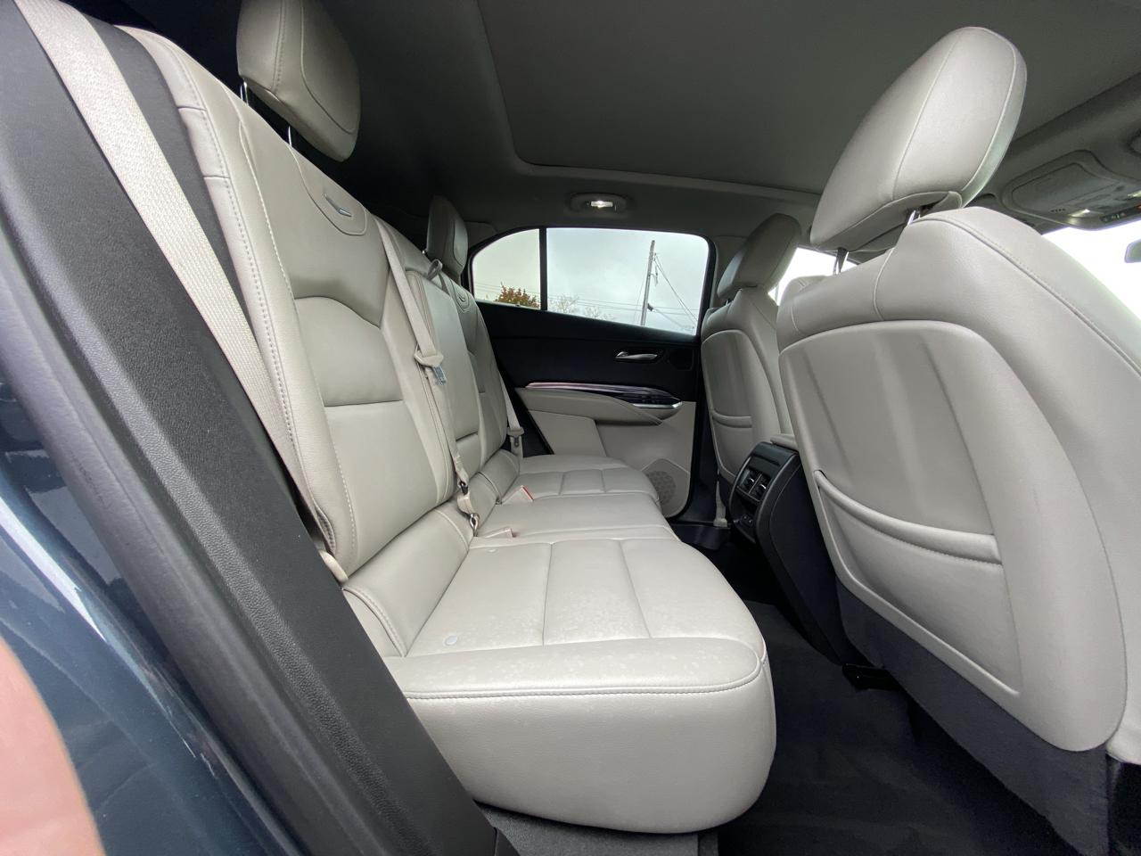 Cadillac XT4 AWD 4dr Luxury 2021