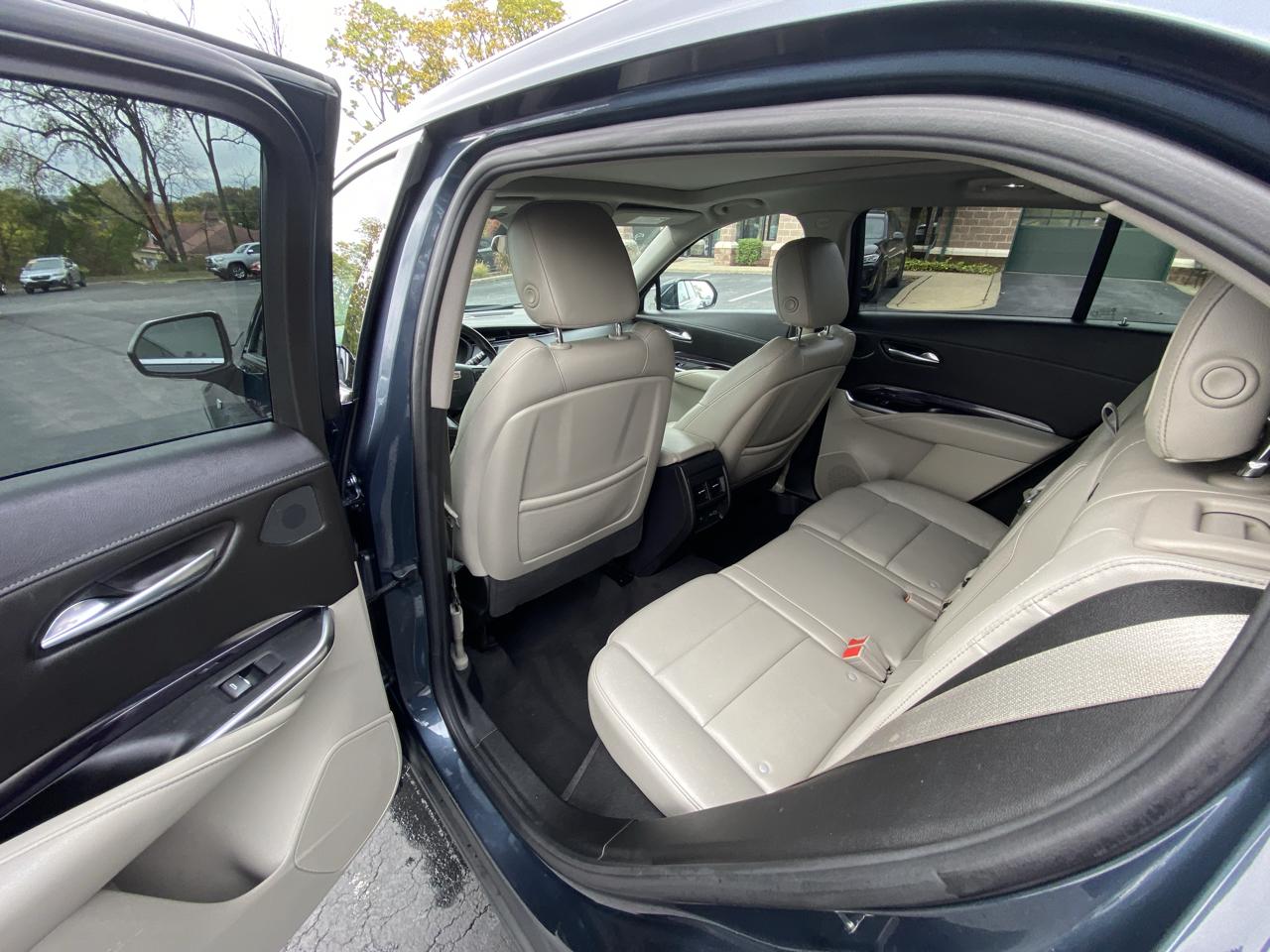 Cadillac XT4 AWD 4dr Luxury 2021