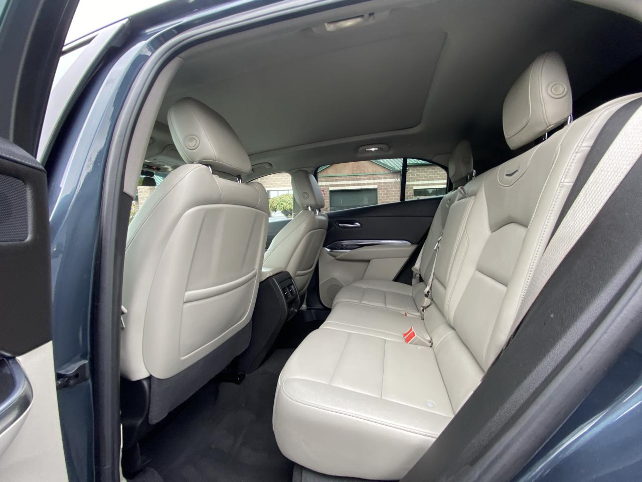 Cadillac XT4 AWD 4dr Luxury 2021