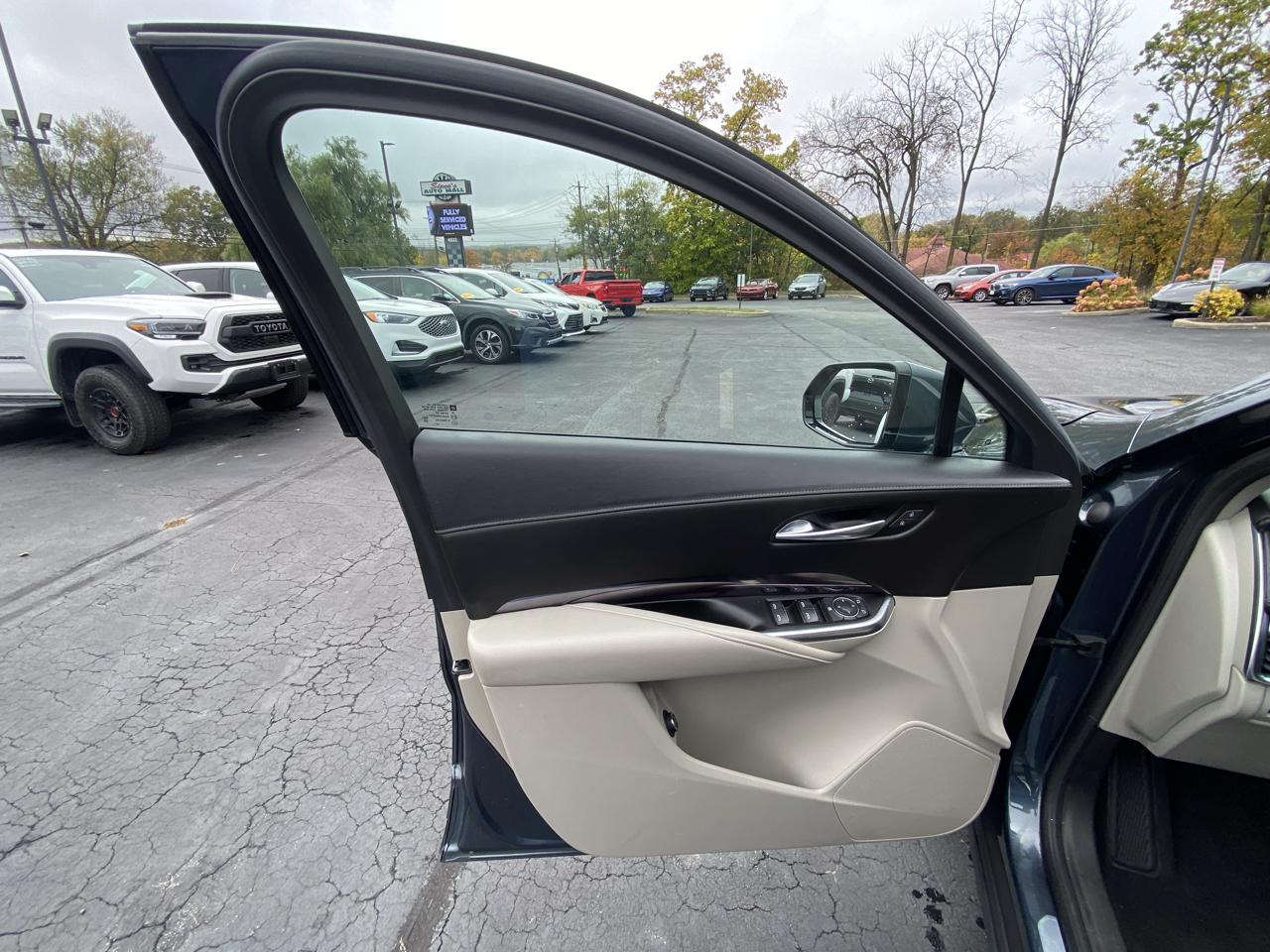Cadillac XT4 AWD 4dr Luxury 2021