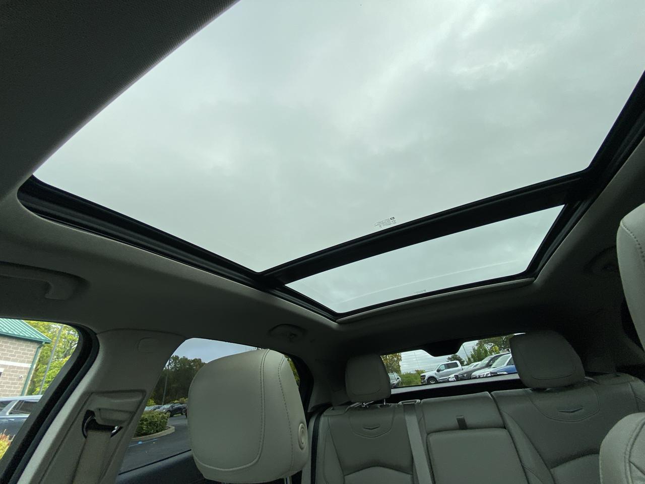 Cadillac XT4 AWD 4dr Luxury 2021