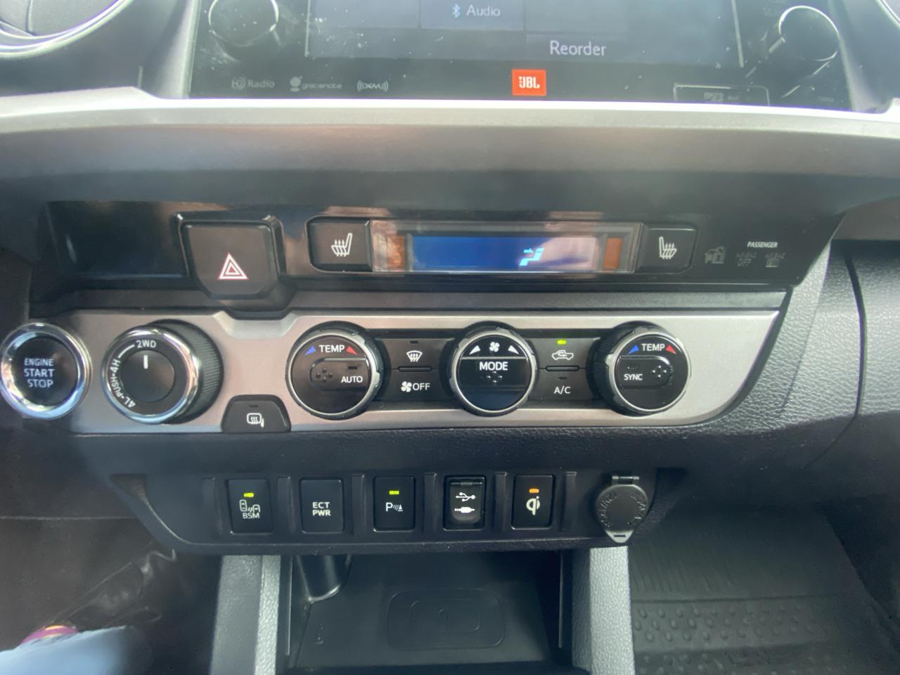 Toyota Tacoma Limited Double Cab 5' Bed V6 4x4 AT (Natl) 2017