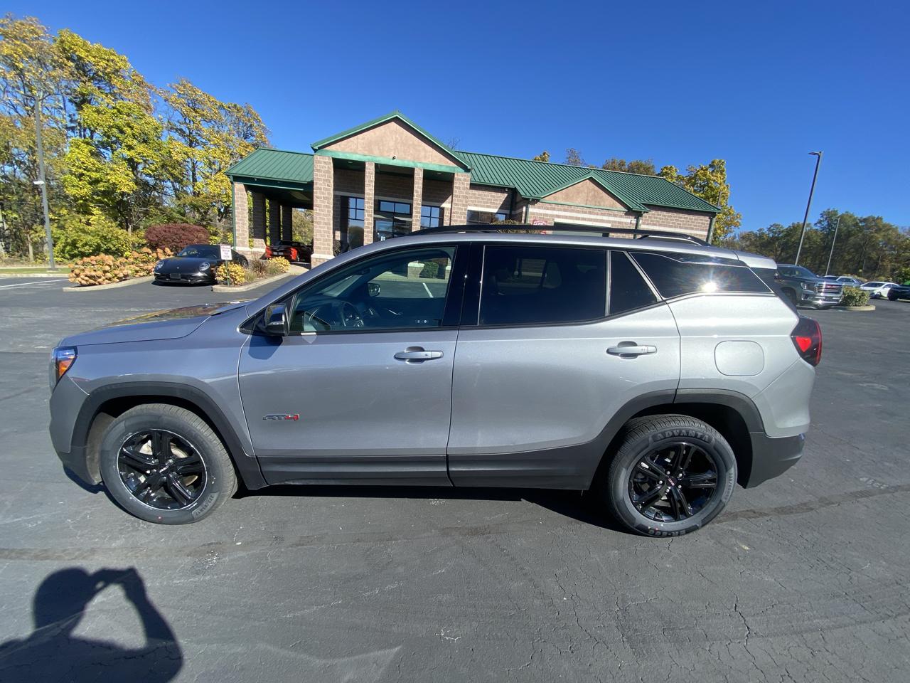 GMC Terrain AWD 4dr AT4 2024