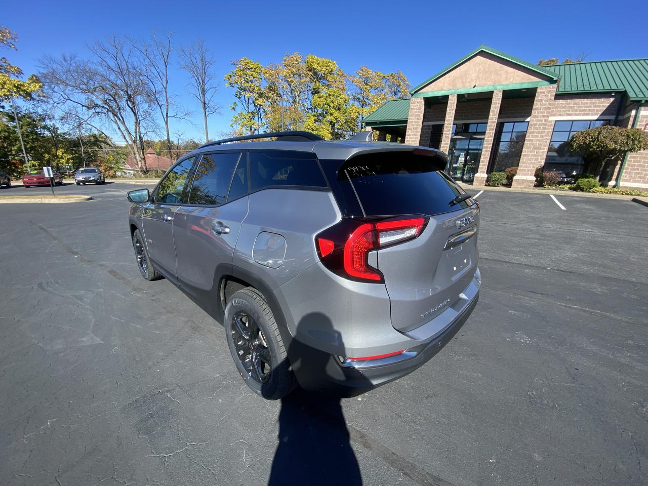 GMC Terrain AWD 4dr AT4 2024