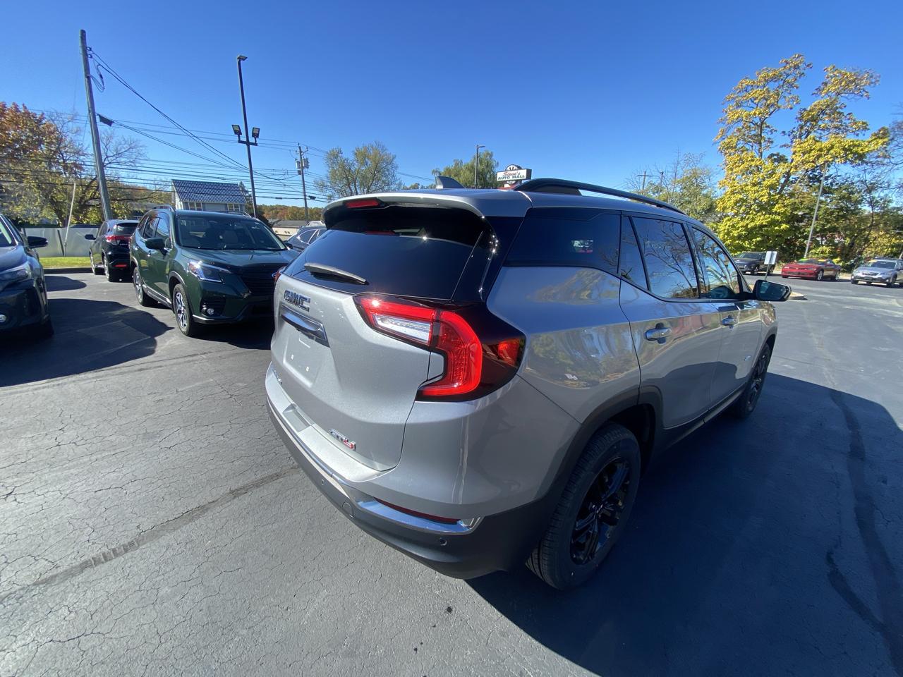 GMC Terrain AWD 4dr AT4 2024