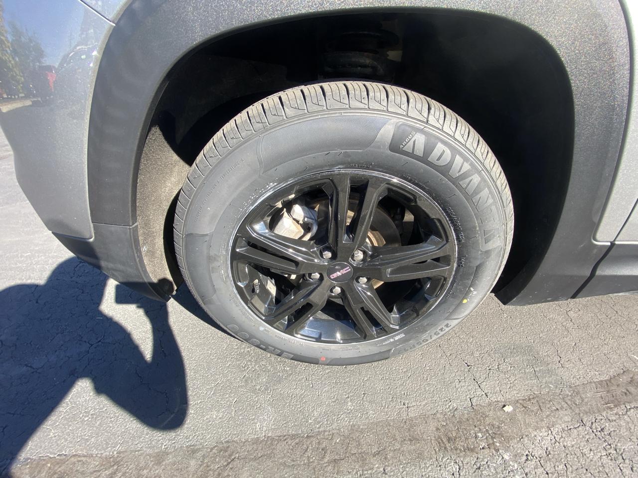 GMC Terrain AWD 4dr AT4 2024