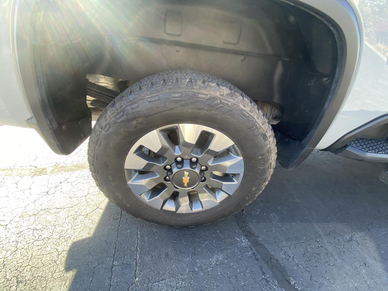 Chevrolet Silverado 2500HD 4WD Crew Cab 159" Custom 2025