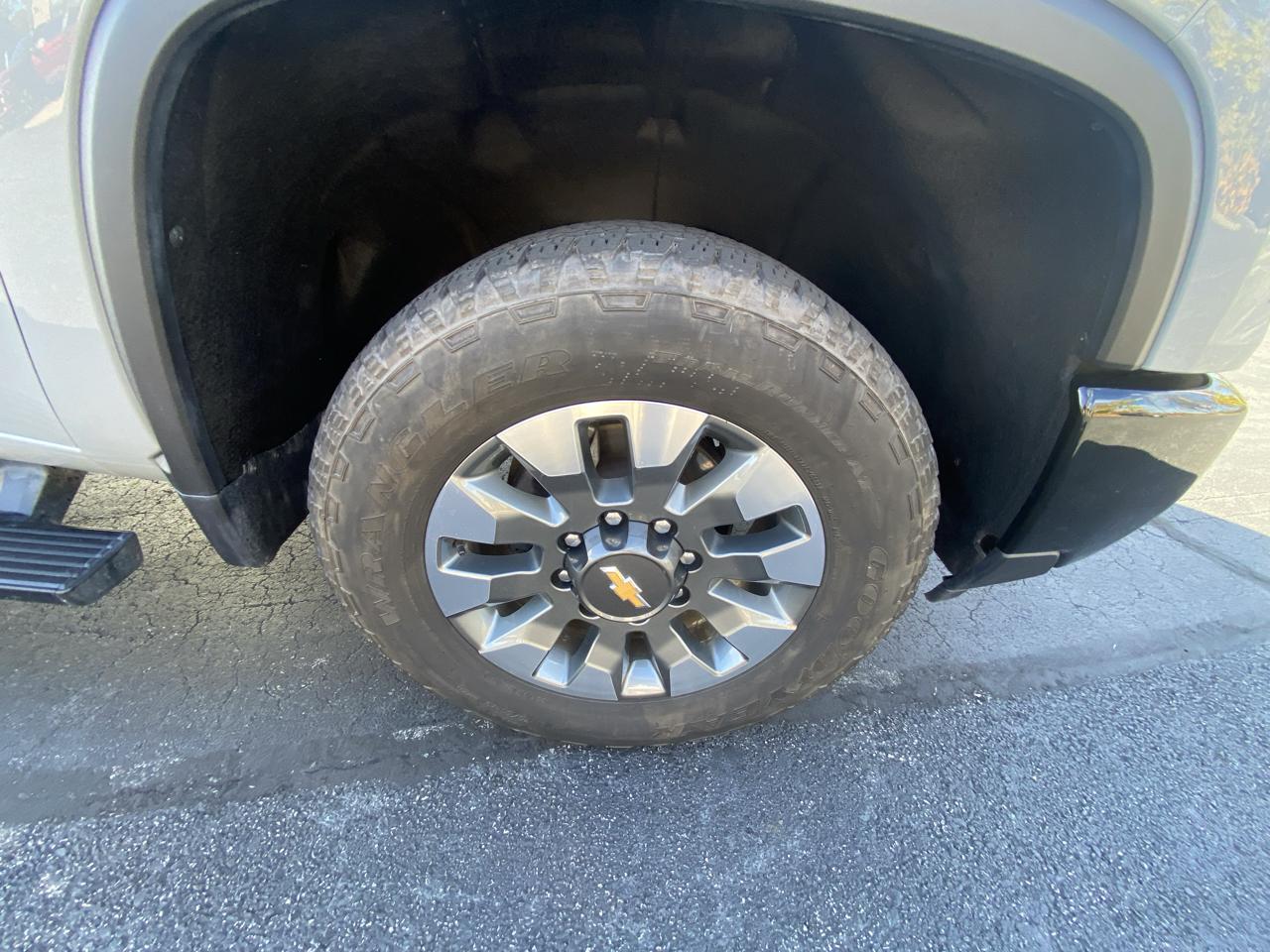 Chevrolet Silverado 2500HD 4WD Crew Cab 159" Custom 2025
