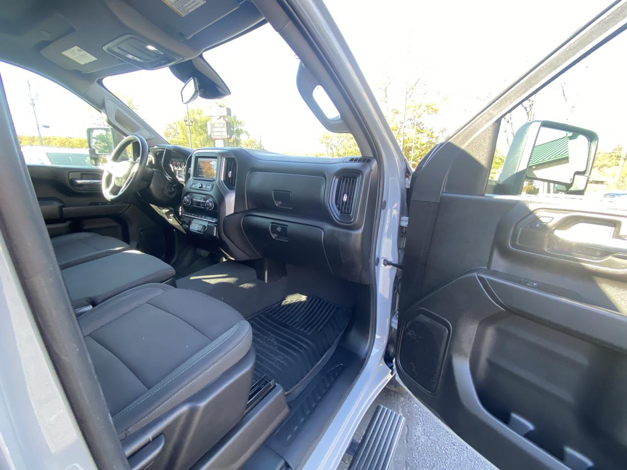 Chevrolet Silverado 2500HD 4WD Crew Cab 159" Custom 2025