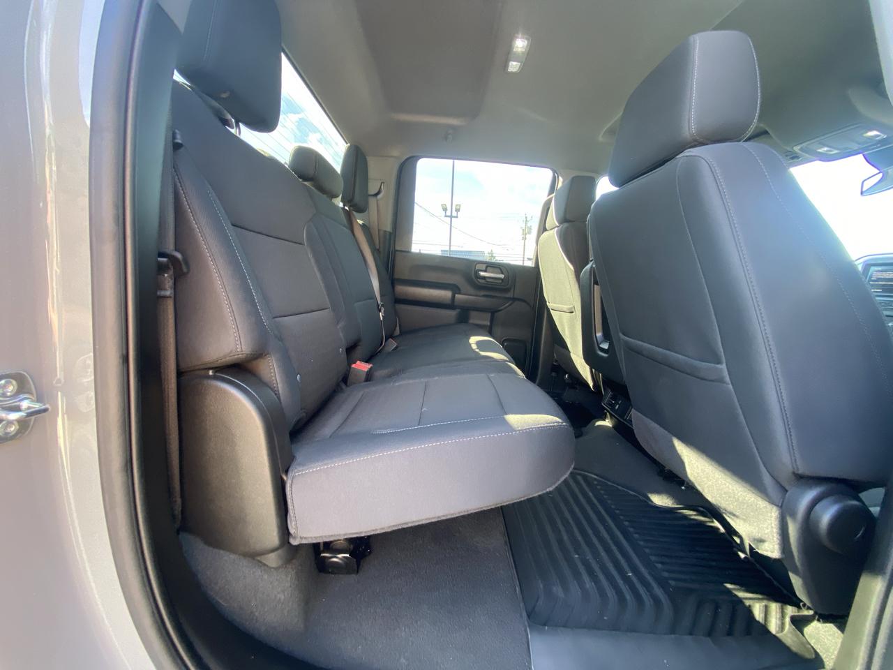 Chevrolet Silverado 2500HD 4WD Crew Cab 159" Custom 2025