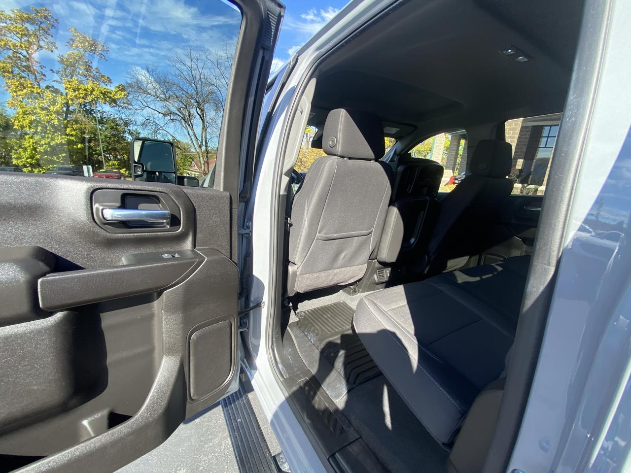 Chevrolet Silverado 2500HD 4WD Crew Cab 159" Custom 2025