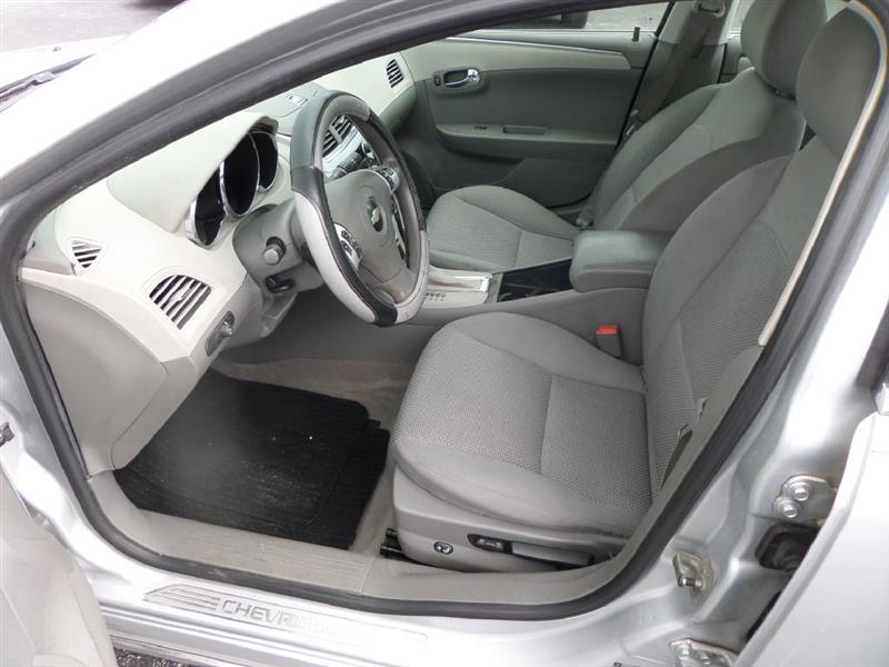 Chevrolet Malibu  2010