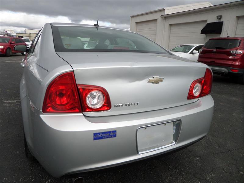 Chevrolet Malibu  2010