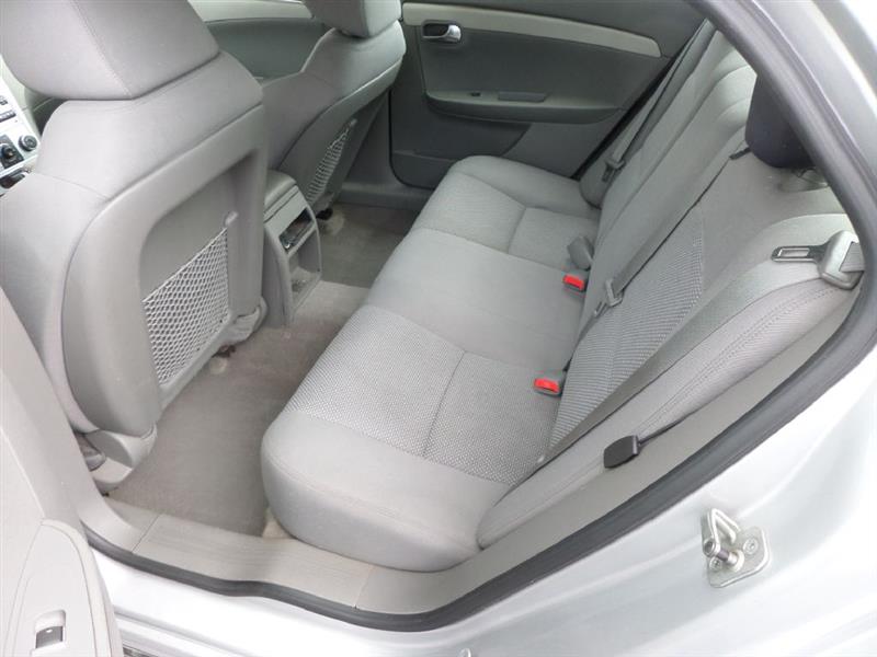 Chevrolet Malibu  2010