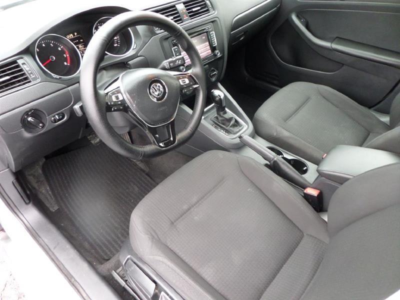 Volkswagen Jetta  2015