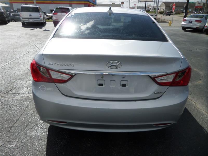 Hyundai Sonata  2011