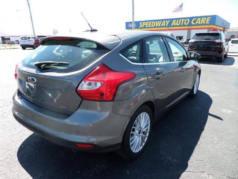 Ford Focus  2012