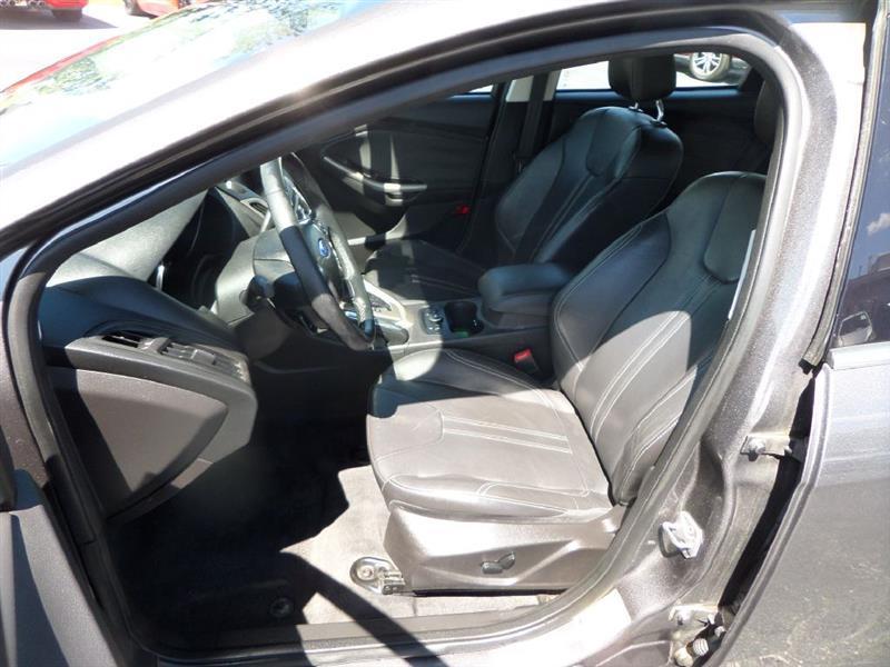 Ford Focus  2012
