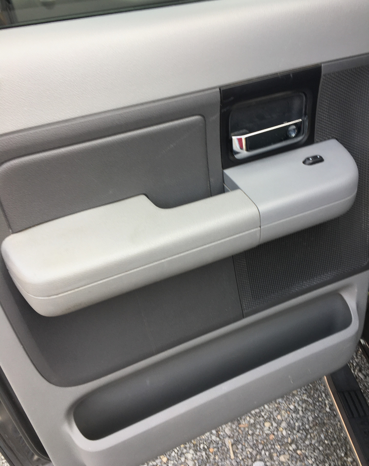 Ford F-150 SuperCrew 139" XLT 4WD 2006