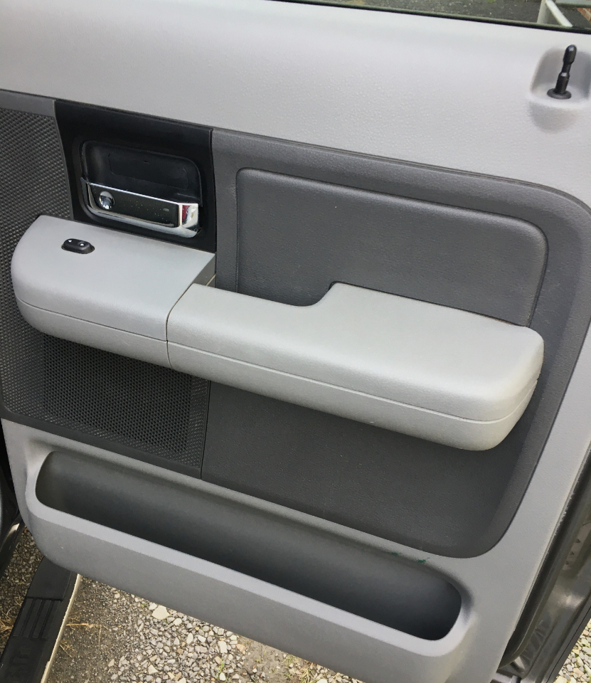 Ford F-150 SuperCrew 139" XLT 4WD 2006