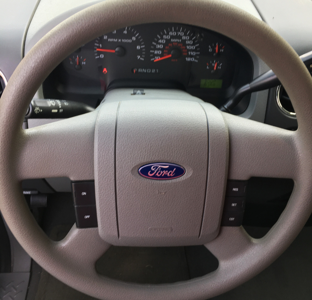 Ford F-150 SuperCrew 139" XLT 4WD 2006