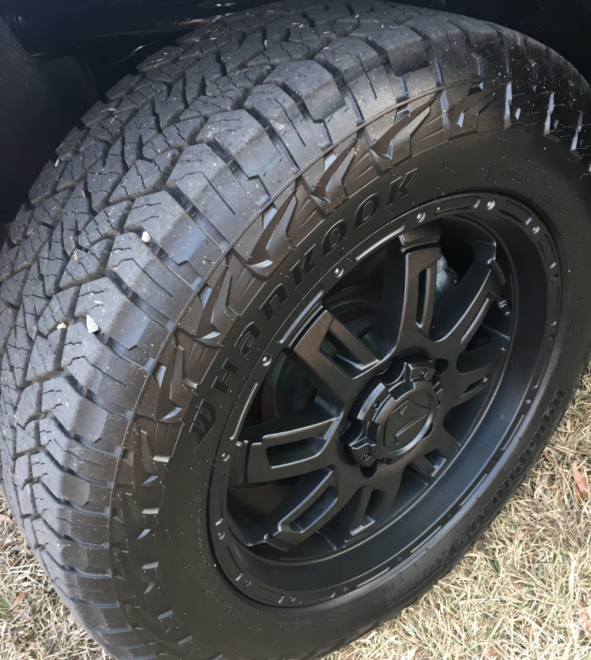 Toyota Tundra 4WD Truck CrewMax 5.7L FFV V8 6-Spd AT TRD Pro (Natl) 2015