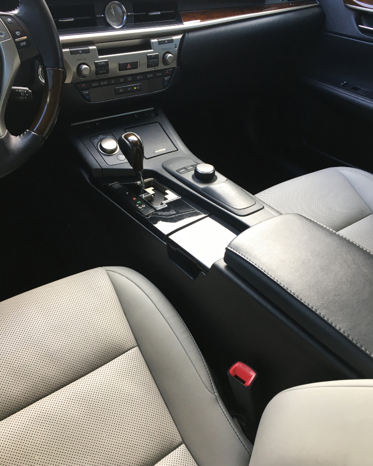 Lexus ES 350 4dr Sdn 2015