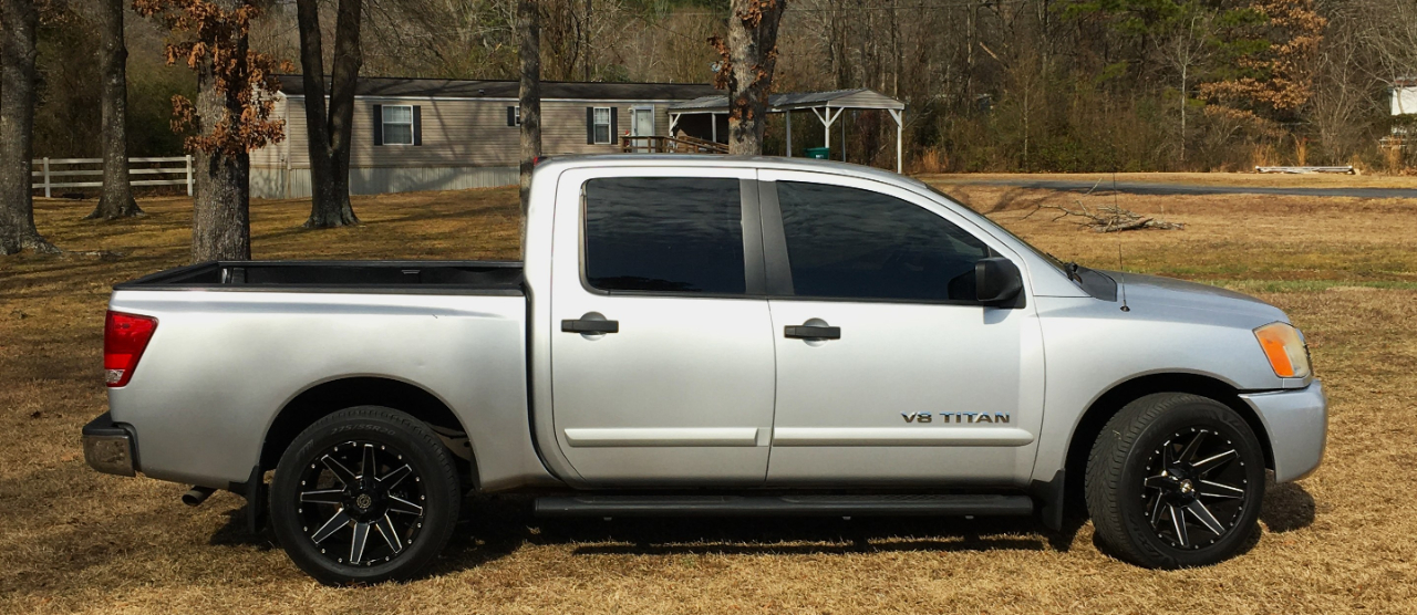 Nissan Titan 2WD Crew Cab SWB SV 2011