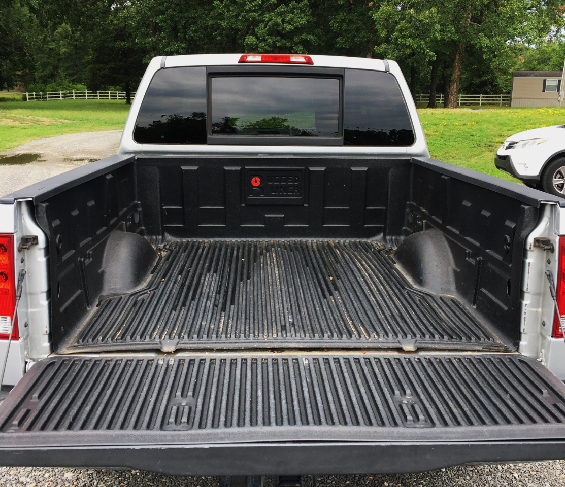 Nissan Titan 2WD Crew Cab SWB SV 2011