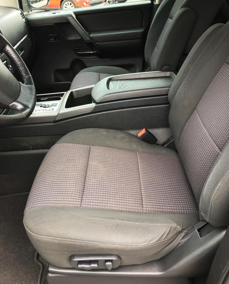 Nissan Titan 2WD Crew Cab SWB SV 2011