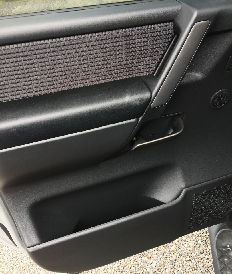 Nissan Titan 2WD Crew Cab SWB SV 2011