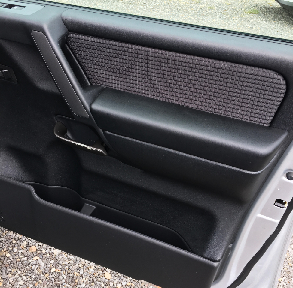 Nissan Titan 2WD Crew Cab SWB SV 2011