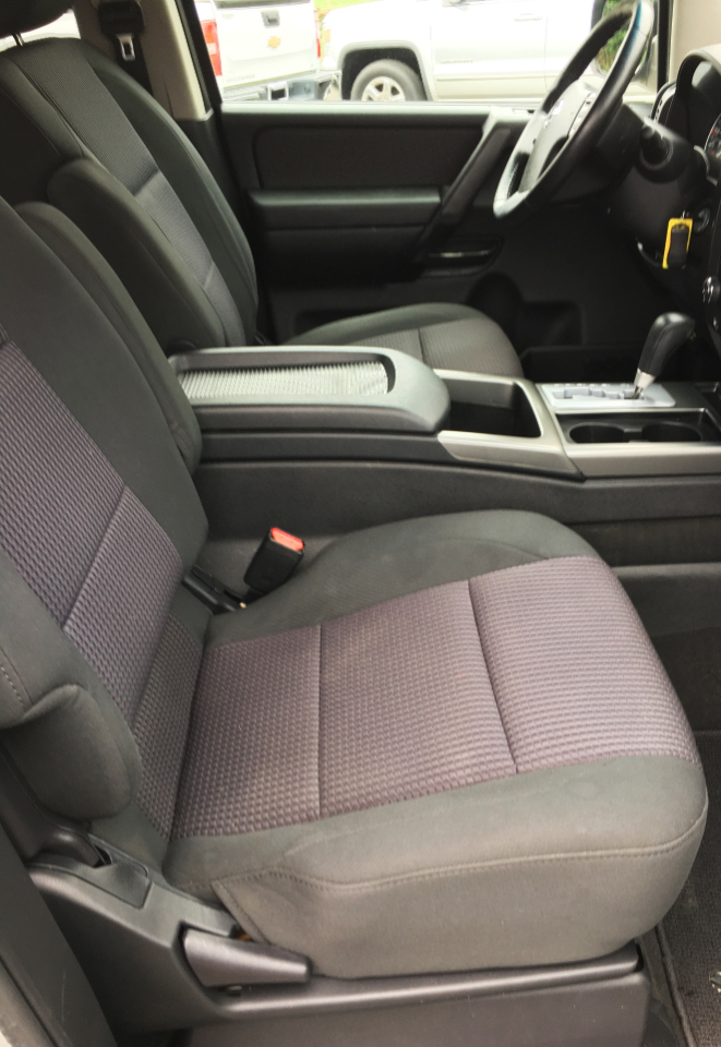 Nissan Titan 2WD Crew Cab SWB SV 2011