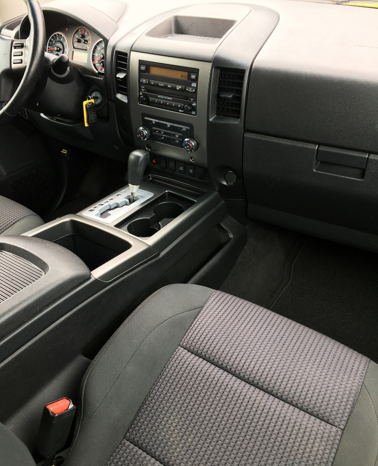 Nissan Titan 2WD Crew Cab SWB SV 2011