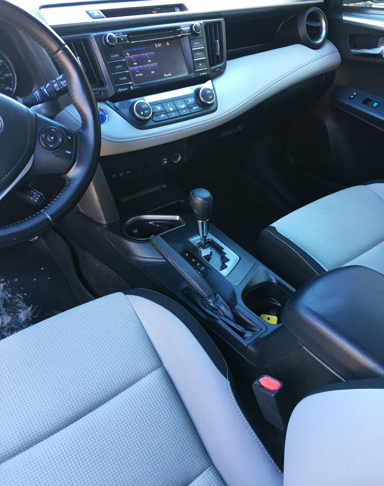 Toyota RAV4 Hybrid AWD 4dr XLE (Natl) 2016