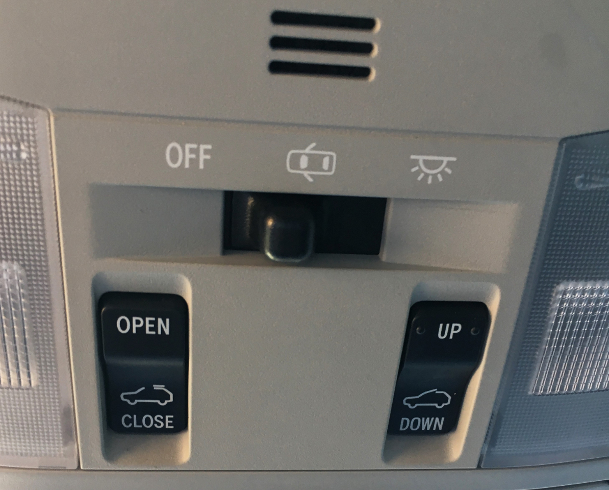 Toyota RAV4 Hybrid AWD 4dr XLE (Natl) 2016