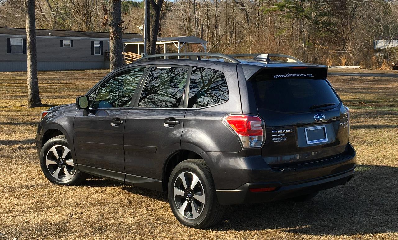 Subaru Forester 2.5i Limited CVT 2017