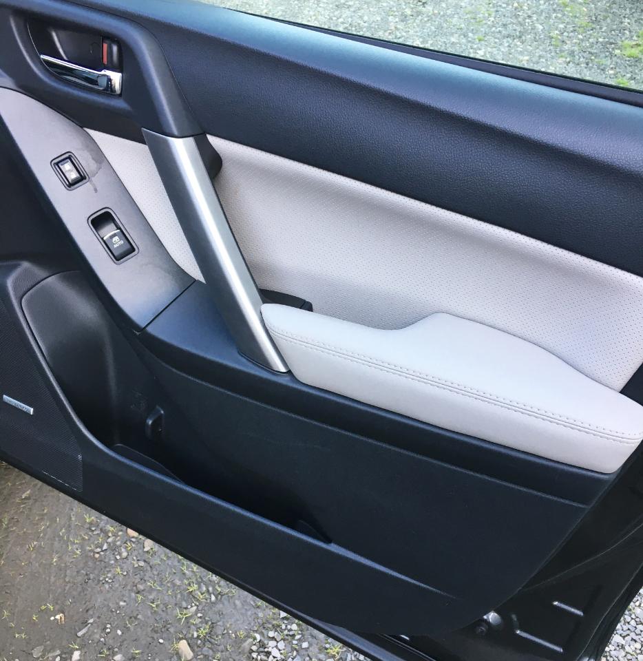 Subaru Forester 2.5i Limited CVT 2017