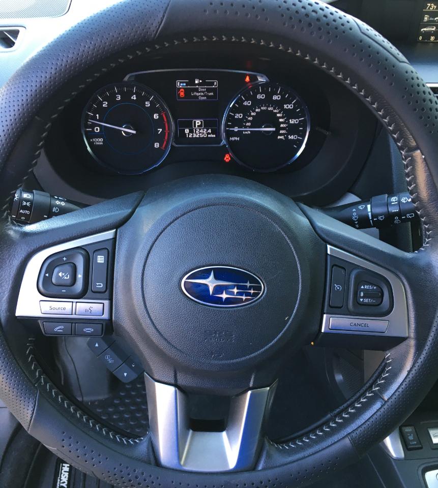 Subaru Forester 2.5i Limited CVT 2017